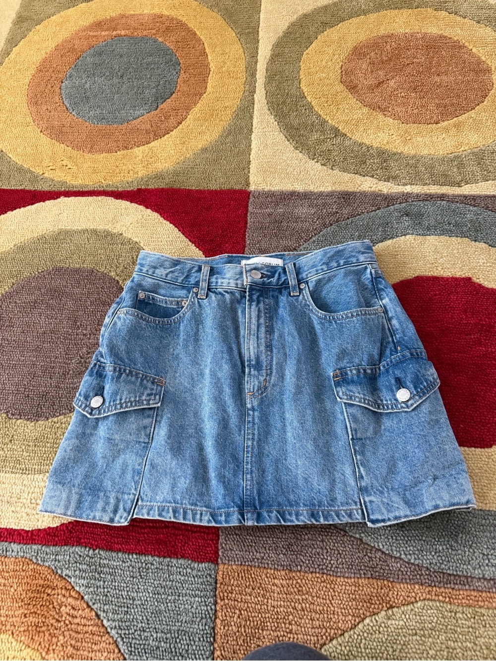Aritzia Denim Forum The 90’s Cargo Mini Denim Skirt Mid Rise Size 28 Waist